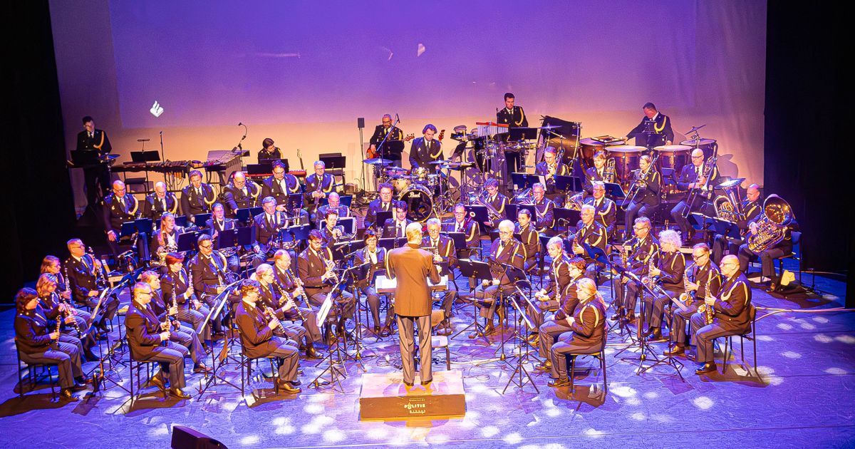 A Warm and blue Christmas — Nederlands Politieorkest